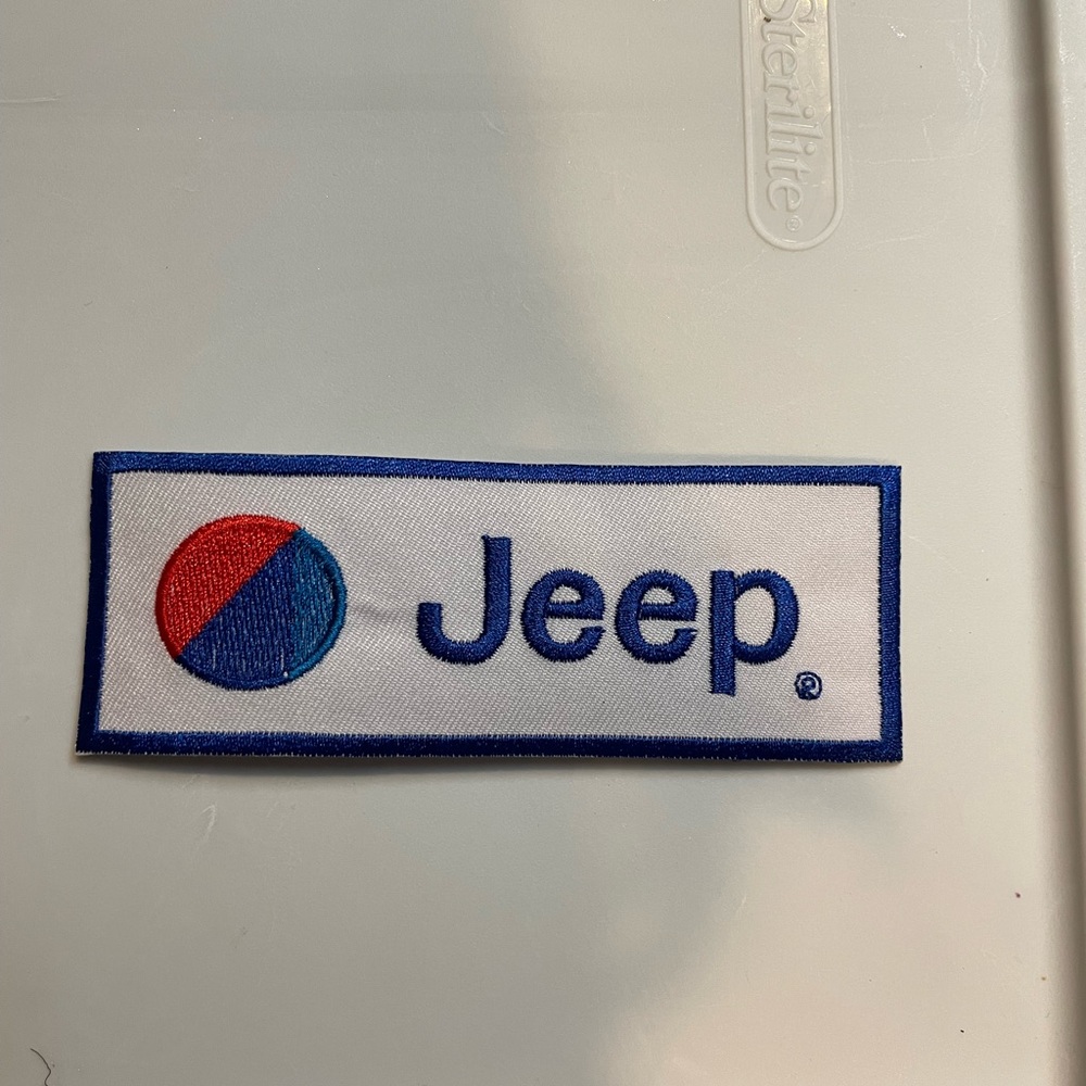 - SALE ❤️ Embroidered White Jeep Logo Iron on Patch